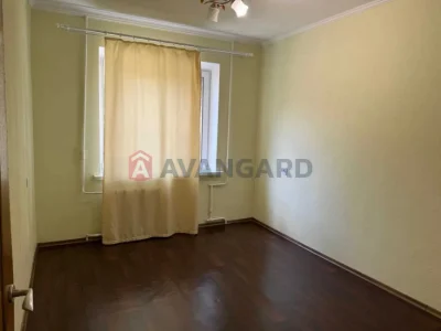Продам 3к квартира 1й этаж Победа 56000$