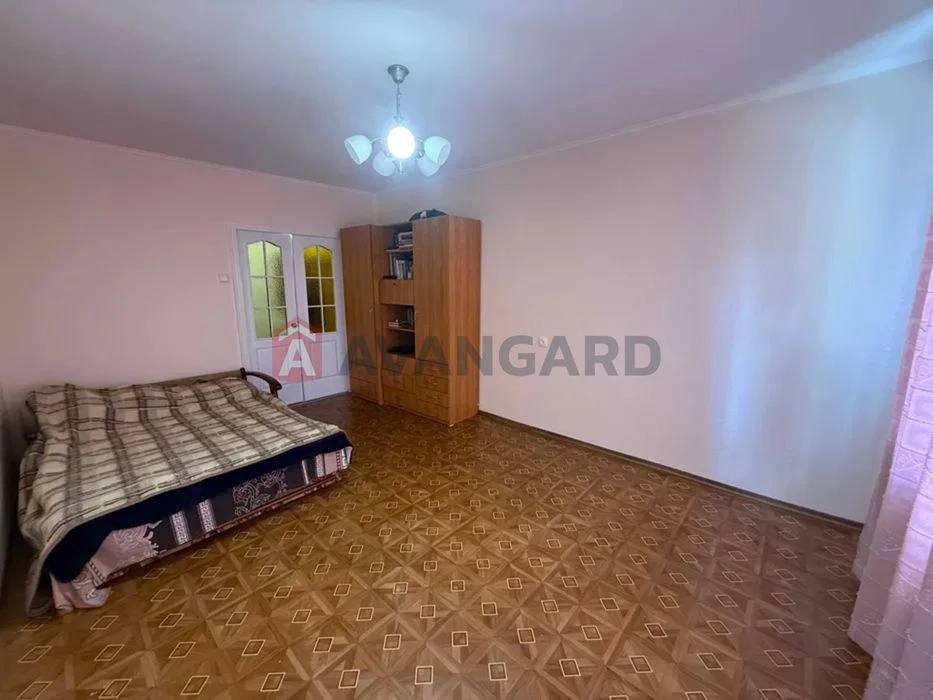 Продам 3к квартира 1й этаж Победа 56000$