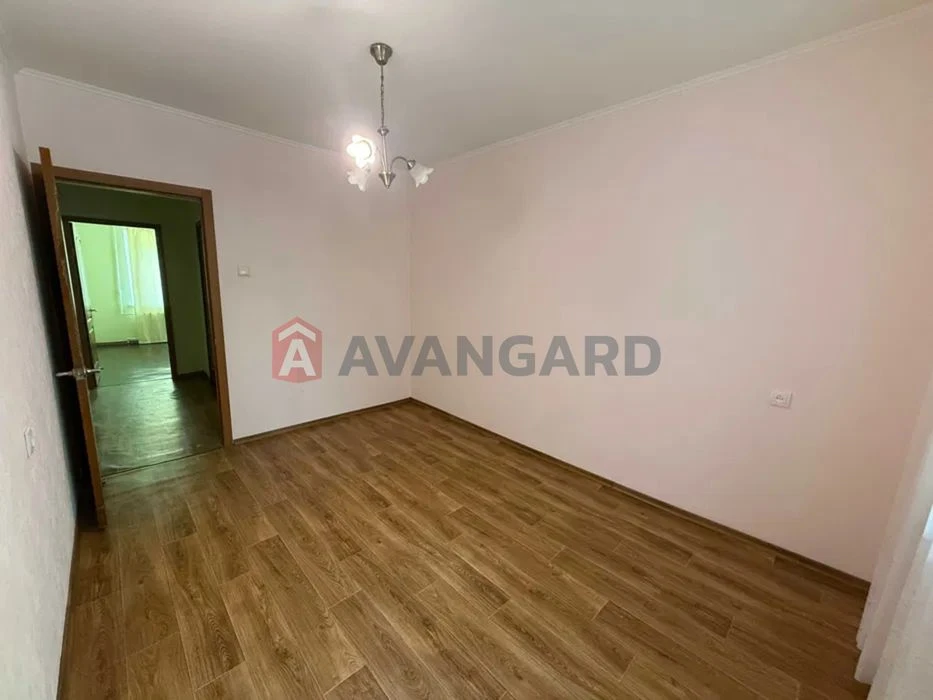 Продам 3к квартира 1й этаж Победа 56000$
