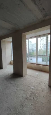 Продам 2х комнатную в кирпичном доме 83 метра за 58 000