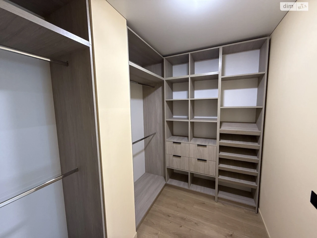 Продаж Квартира Рінь