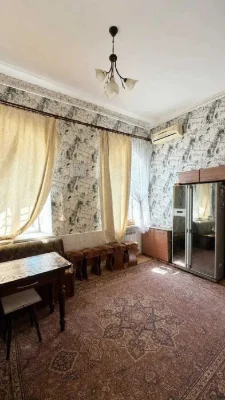 Продаж частини будинку. Окремий двір 85м2. 6сот. Гараж  №216