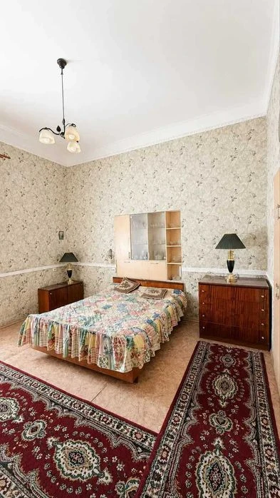 Продаж частини будинку. Окремий двір 85м2. 6сот. Гараж  №216