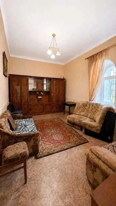 Продаж частини будинку. Окремий двір 85м2. 6сот. Гараж  №216