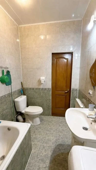 Продаж частини будинку. Окремий двір 85м2. 6сот. Гараж  №216