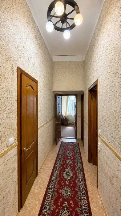 Продаж частини будинку. Окремий двір 85м2. 6сот. Гараж  №216