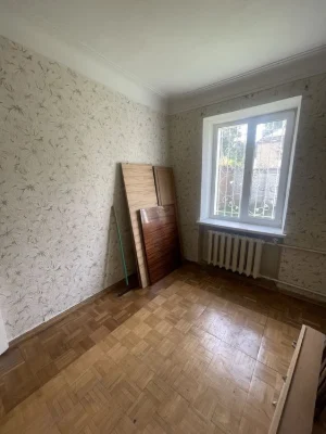 Продаж 3 кімнатноі квартири в цегляному будинку р-он Севасто