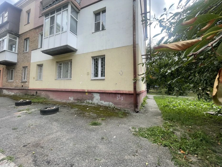Продаж 3 кімнатноі квартири в цегляному будинку р-он Севасто