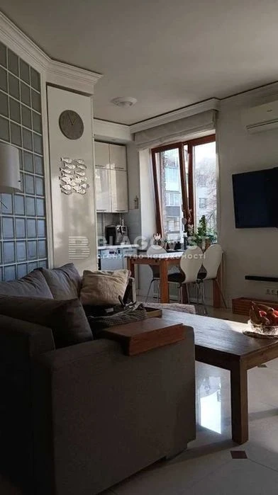 Продаж затишної 3-к квартири, Центр, 75м2, Ремонт, Либідська