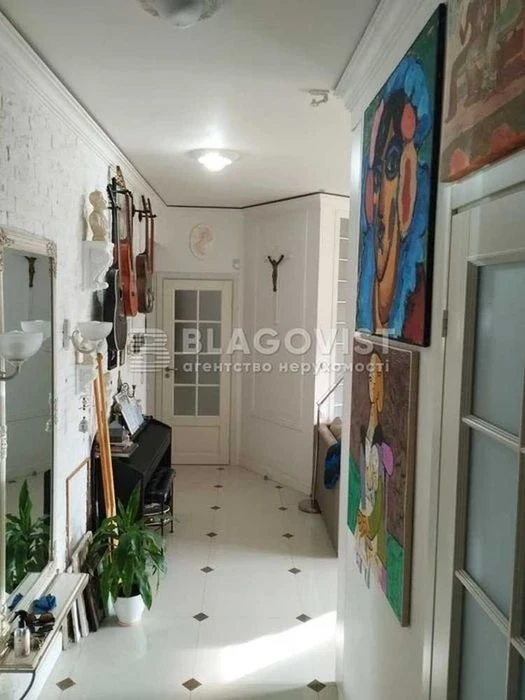 Продаж затишної 3-к квартири, Центр, 75м2, Ремонт, Либідська