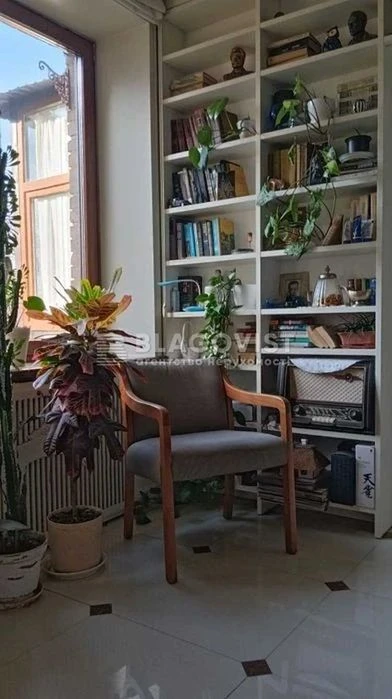 Продаж затишної 3-к квартири, Центр, 75м2, Ремонт, Либідська