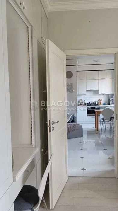 Продаж затишної 3-к квартири, Центр, 75м2, Ремонт, Либідська