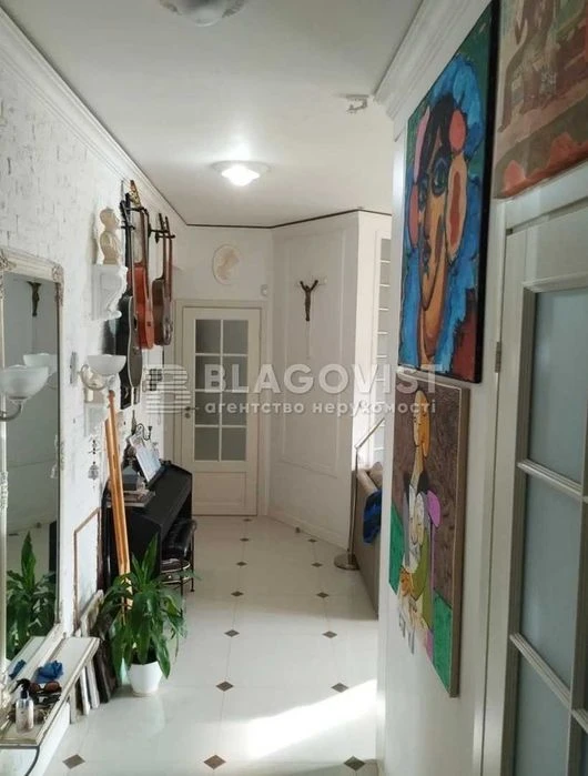 Продаж затишної 3-к квартири, Центр, 75м2, Ремонт, Либідська