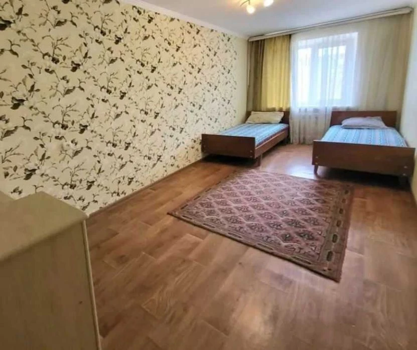 2х кімнатна на Виставці по вул.Перемоги, 2й поверх, 46м2, Га