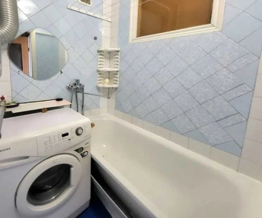 2х кімнатна на Виставці по вул.Перемоги, 2й поверх, 46м2, Га