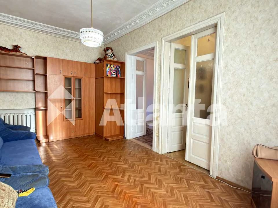Квартира. Одеса, Середньофонтанська вул.
