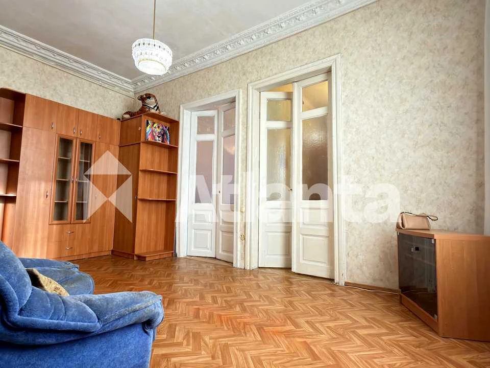 Квартира. Одеса, Середньофонтанська вул.