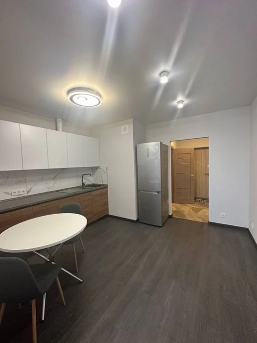I will rent a 1-room apartment in the Sky City residential complex