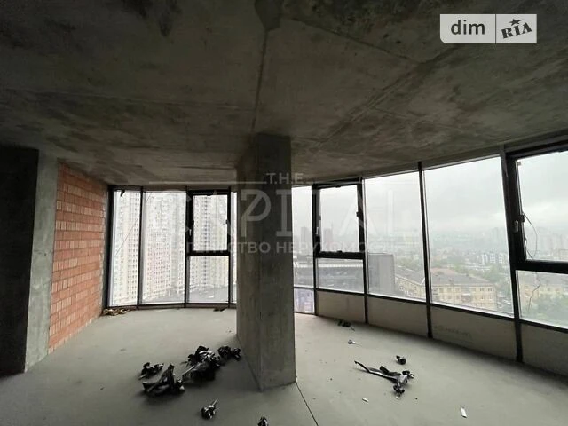 Sale of 2-room apartment 73 sq. m on Mykola Mikhnovsky Blvd. 13A