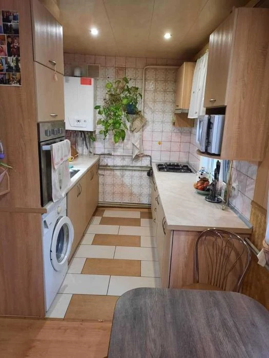 Продаж будинку. 100 м2. Гараж + підвал. Юрівка №8603