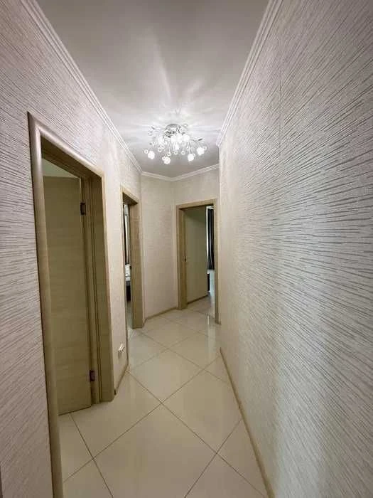• Видова 2-кімнатна квартира 69,4 м² по вул. Олени Пчілки, 6