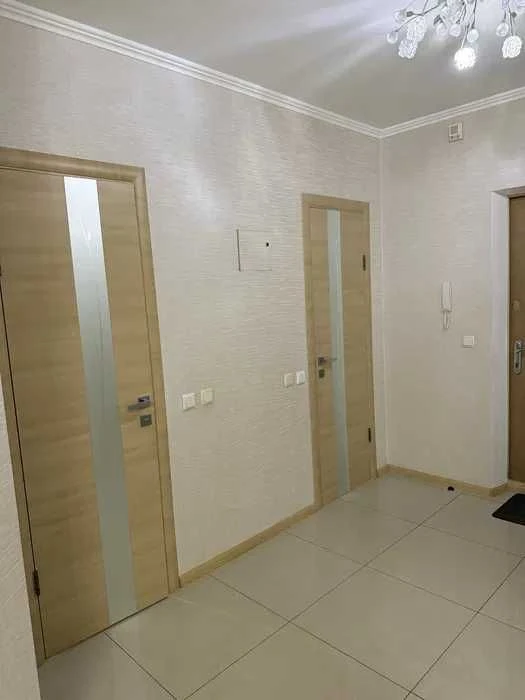 • Видова 2-кімнатна квартира 69,4 м² по вул. Олени Пчілки, 6