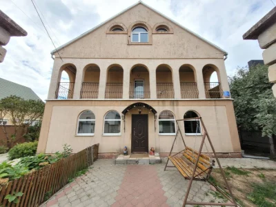 Липинський масив! Північний ринок поруч! 2п, 177м , 12сот!