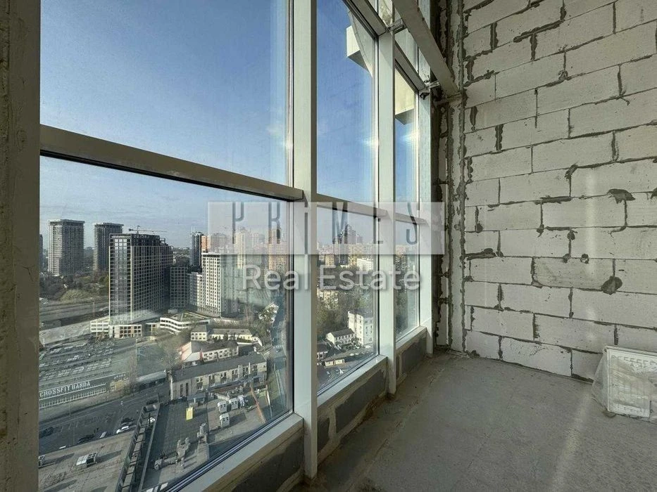 Sale of 5-room penthouse of 206 m2, Bulvar Fontanov residential complex, ul. Saperno