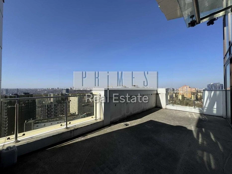 Sale of 5-room penthouse of 206 m2, Bulvar Fontanov residential complex, ul. Saperno