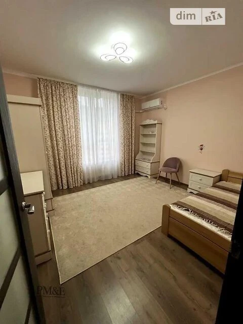 Довготривала оренда 2к квартири на вул. Радистів 14 • ID 348