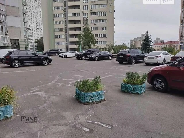 Довготривала оренда 3к квартири на просп. Валерія Лобановськ