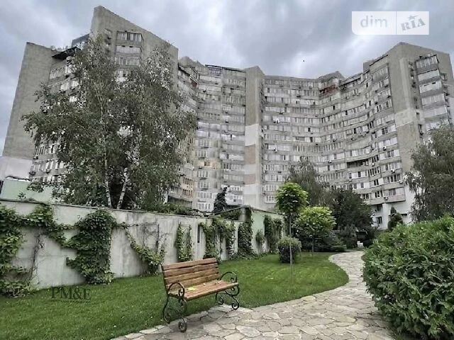 Довготривала оренда 3к квартири на просп. Валерія Лобановськ
