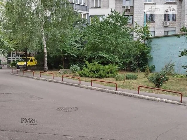 Довготривала оренда 3к квартири на просп. Валерія Лобановськ