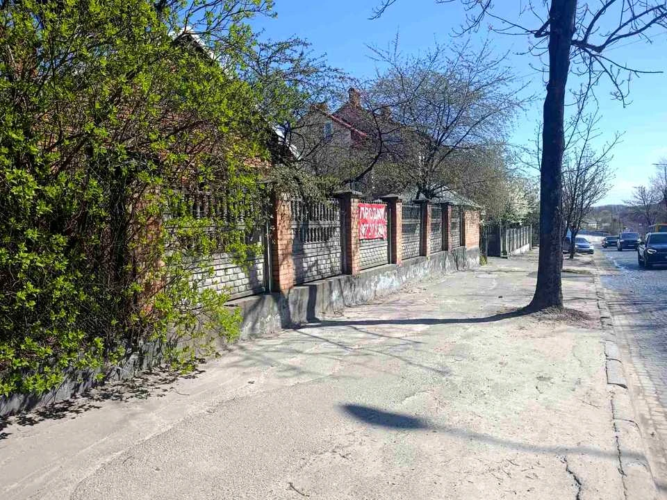 Будинок. Львів, Личаківська вул. ()