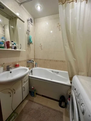 Продажа: 2 к.кв., ул. Автозаводская /1й Южный/.