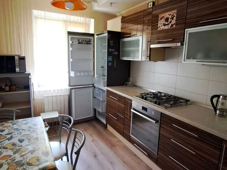 Квартира. Полтава, Юрія Побєдоносцева бульв.