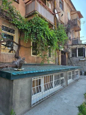 Двокімнатна квартира на вул.Болгарська, 40м