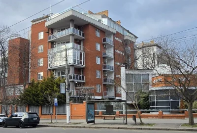 Центр!Редкая продажа! Шикарная 4-х комнатная квартира в парке