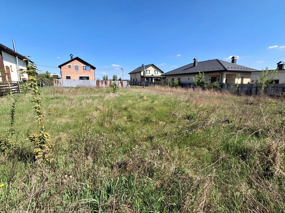 Продаж земельної ділянки в Шкуринцях