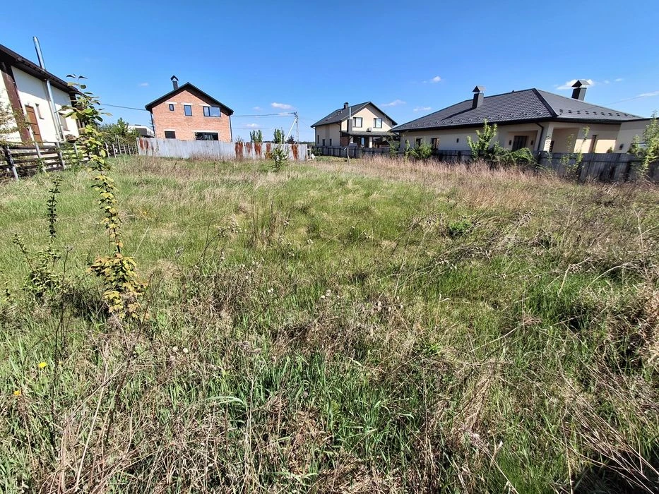 Продаж земельної ділянки в Шкуринцях