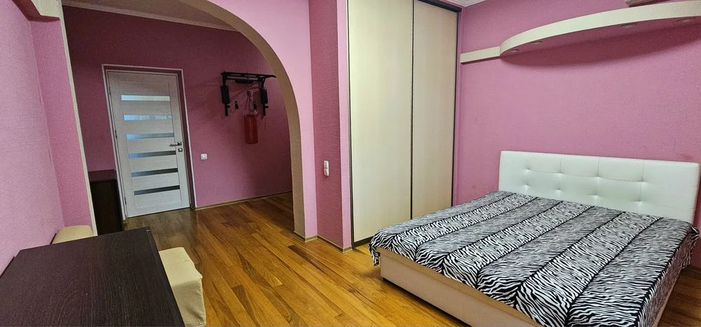 Продам квартиру метро Ярослава Мудрого, Немецкий въезд( Пушк