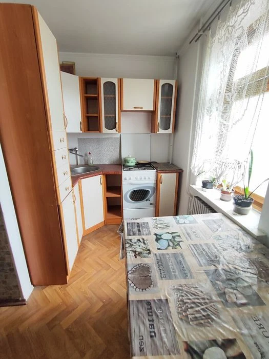 Продаж 1 кім квартири по вул 15 квітня