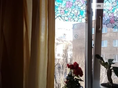 Здам в оренду кімнату на вул. Васильківська 21/18 довгострок