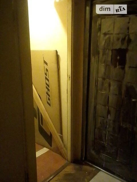 Здам в оренду кімнату на вул. Васильківська 21/18 довгострок