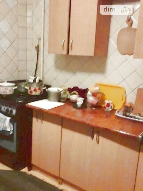 Здам в оренду кімнату на вул. Чистяківська 7 довгостроково •