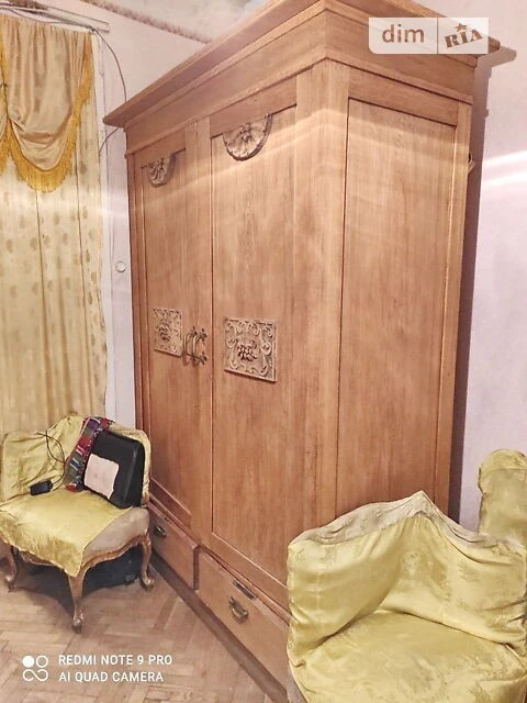 Здам в оренду кімнату на вул. Маричанська 5 довгостроково •
