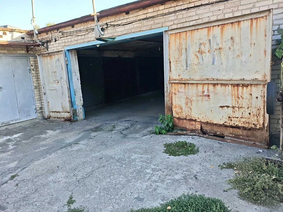 Продам капитальный гараж в боксе, ГК «Дружба» (ул. Бучмы) —