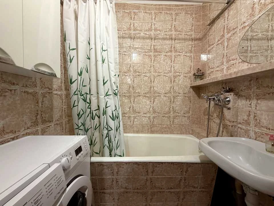Apartment. Kyiv, Chervonoi Kalyna Ave. (Volodymyr Mayakovsk