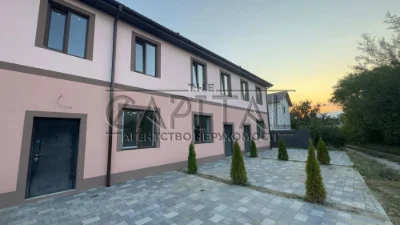 Продаж таунхауса в Києві | Віта-Литовська (Чапаєвка) | 3 спа