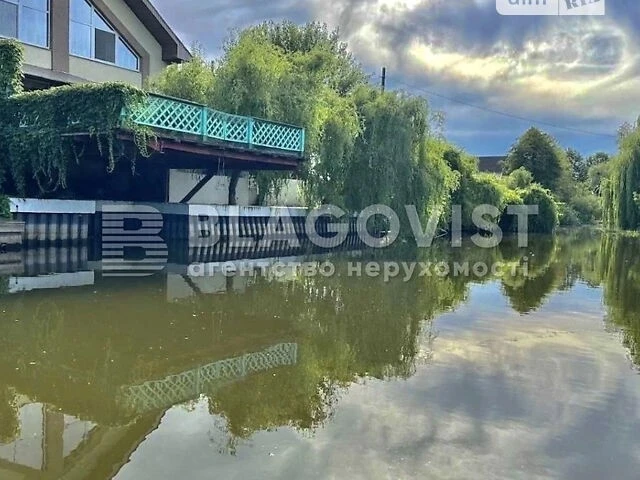 Продаж 2 поверхового будинку з верандою і ділянкою на 8 сото